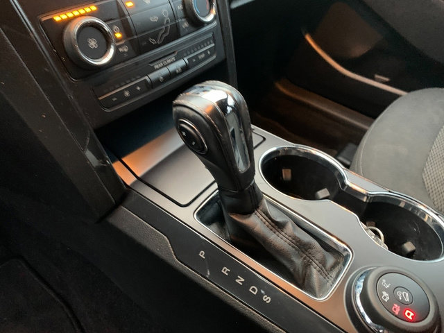 Used 2018 Ford Explorer XLT image 24