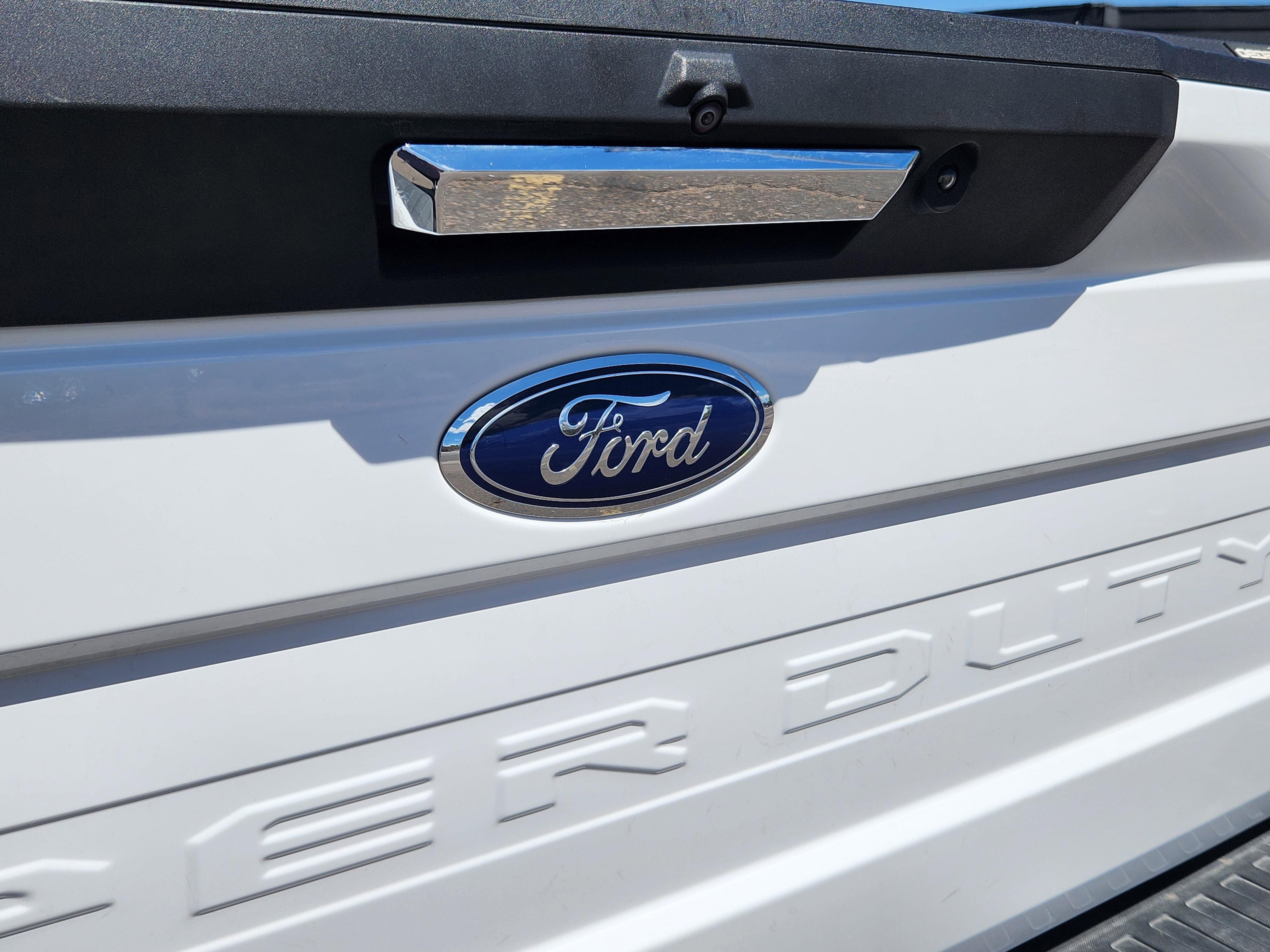 Used 2021 Ford F250 Lariat w/ Lariat Value Package AWD/4WD image 23
