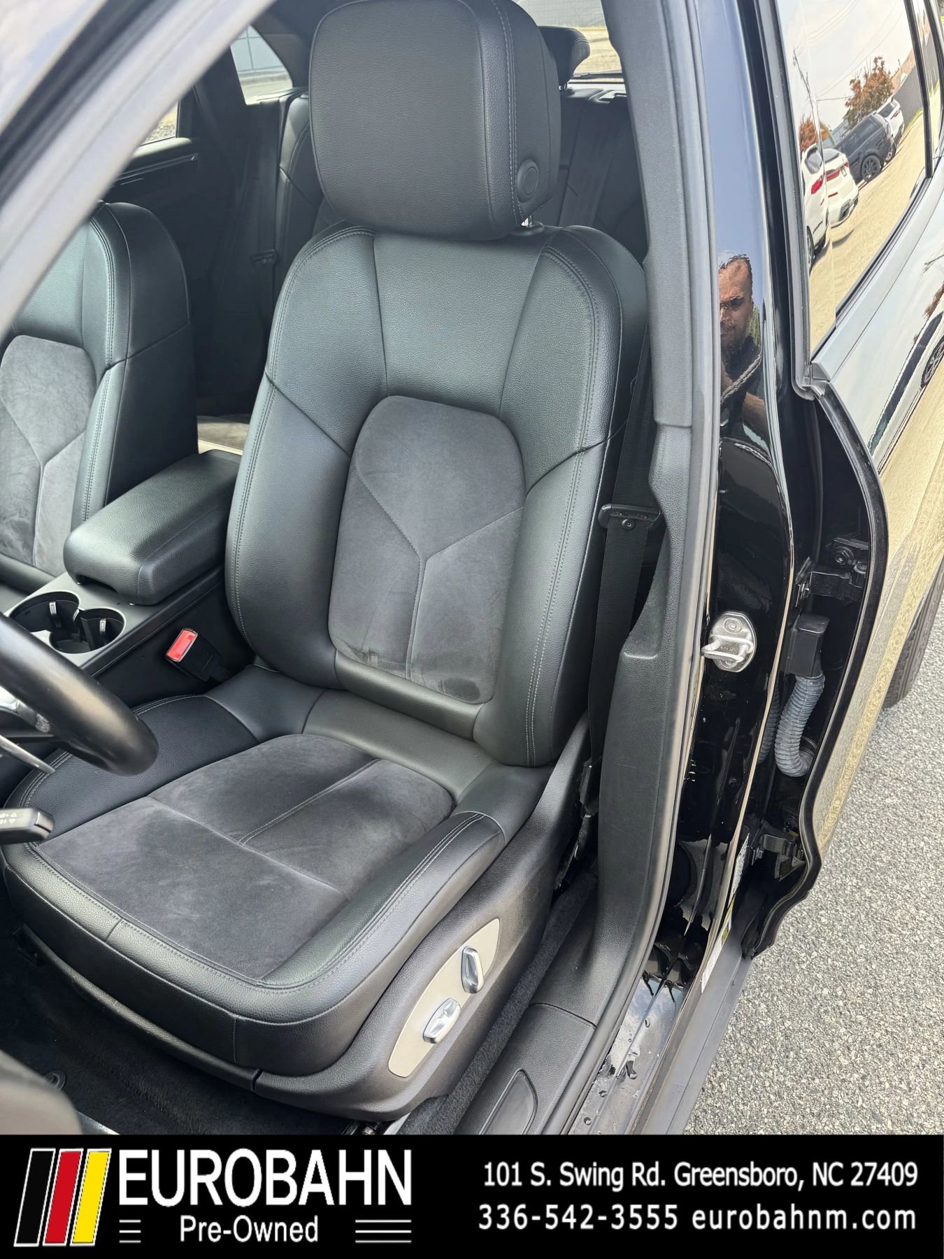 Used 2017 Porsche Macan AWD/4WD image 11