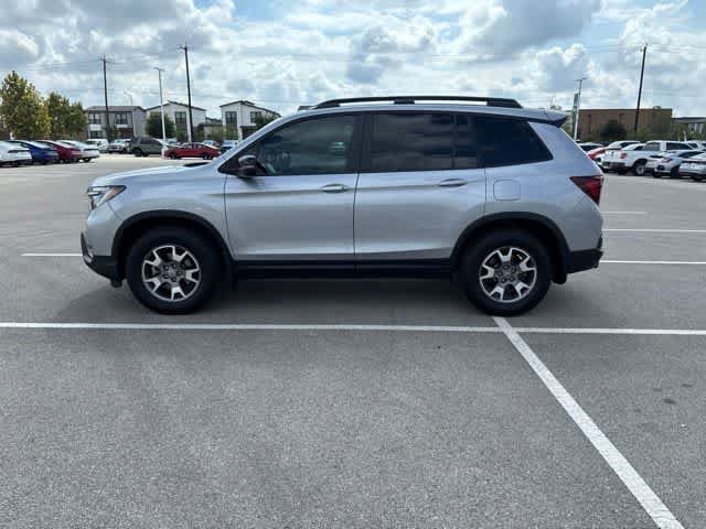 Used 2023 Honda Passport TrailSport image 2
