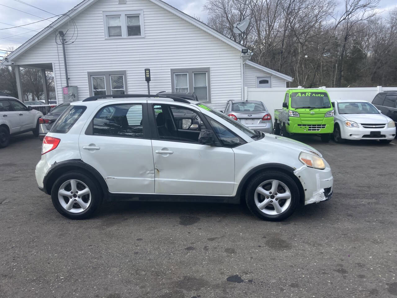 Used 2009 Suzuki SX4 Base AWD Crossover 4dr 4A image 6