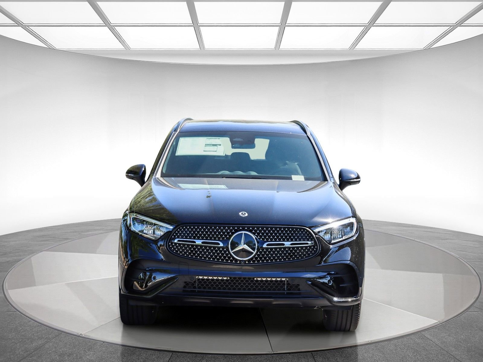 Used 2024 Mercedes-Benz GLC 300 4MATIC image 6