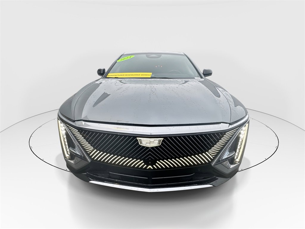 Used 2024 Cadillac Lyriq Luxury image 3