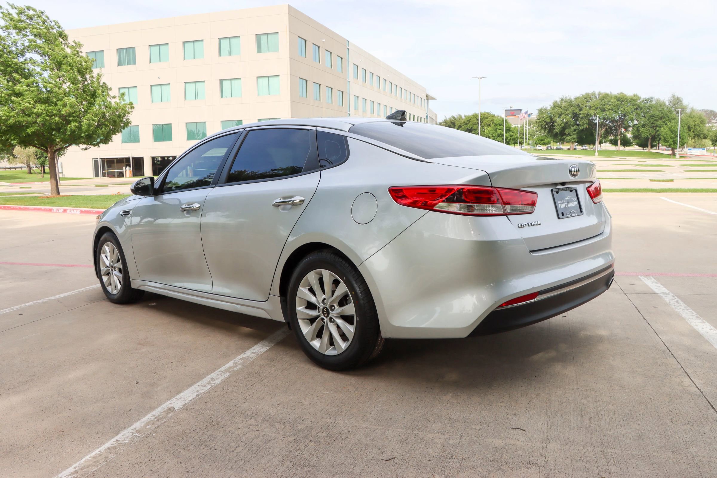 Used 2016 Kia Optima LX FWD image 5