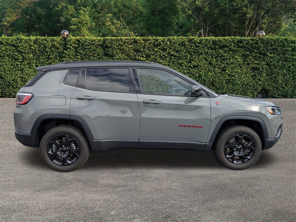 Used 2023 Jeep Compass Trailhawk image 3
