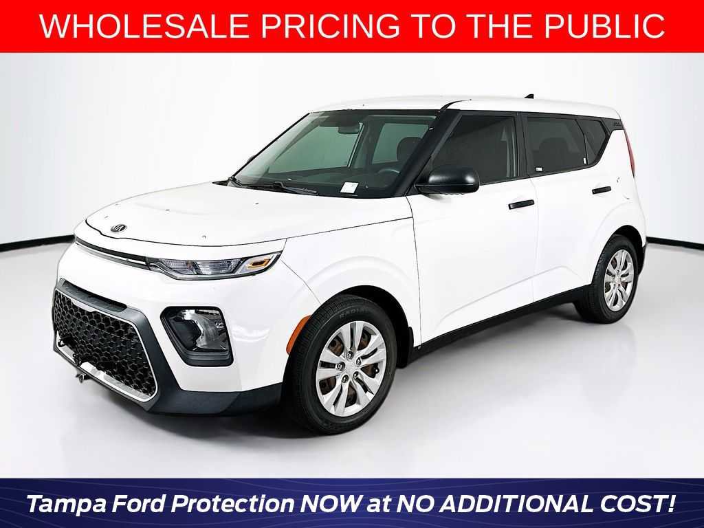 Used 2020 Kia Soul LX image 1