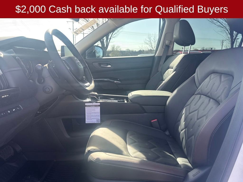 New 2026 Nissan Pathfinder Platinum image 10