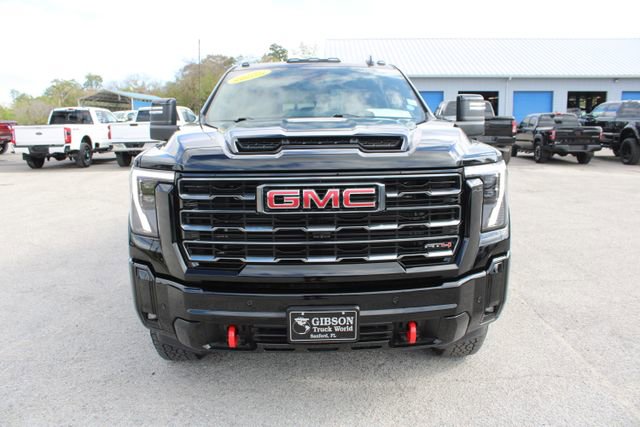 Used 2025 GMC Sierra 2500 AT4 image 2