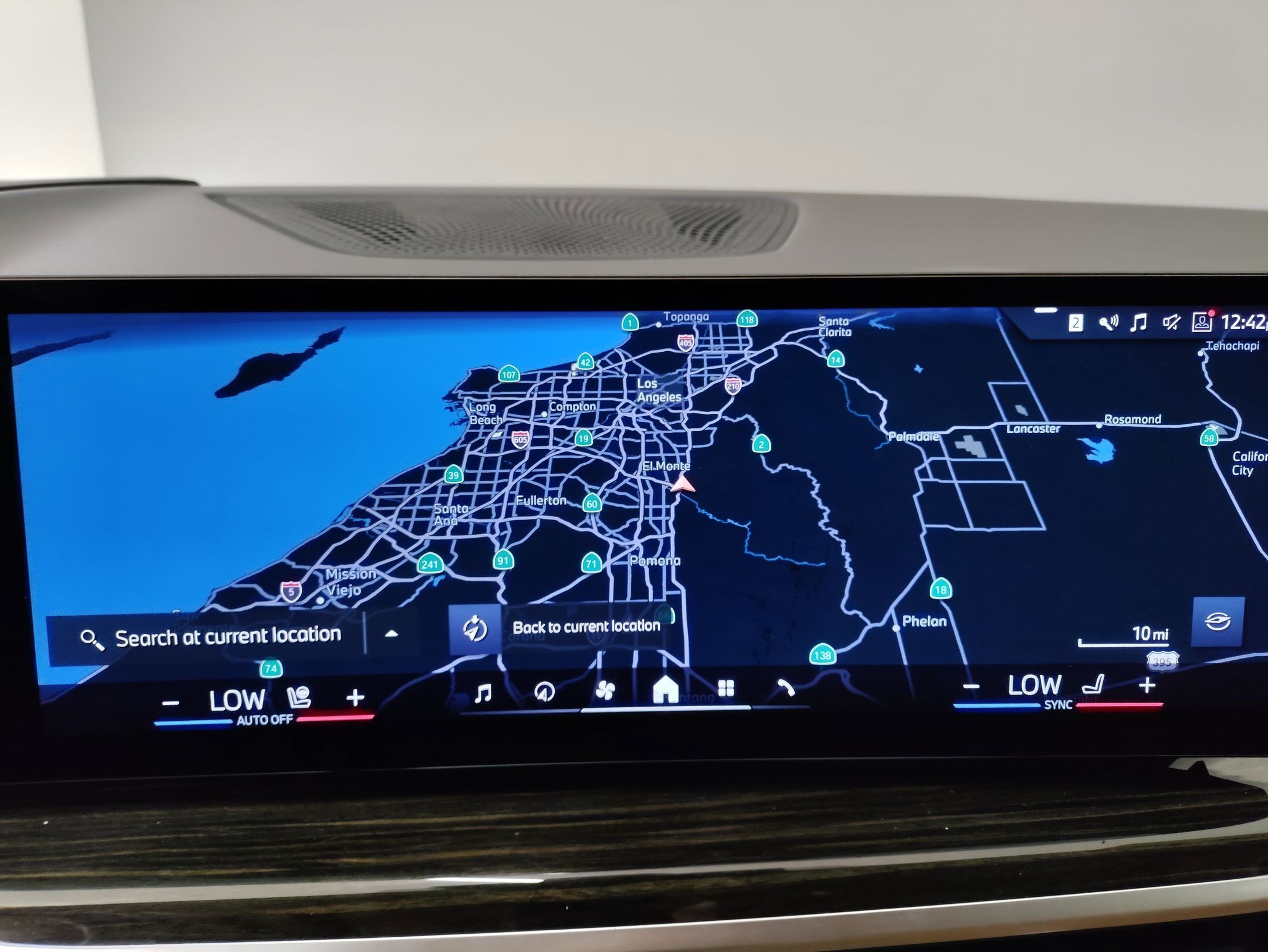 Certified 2024 BMW X7 xDrive40i w/ Parking Assistance Package image 21