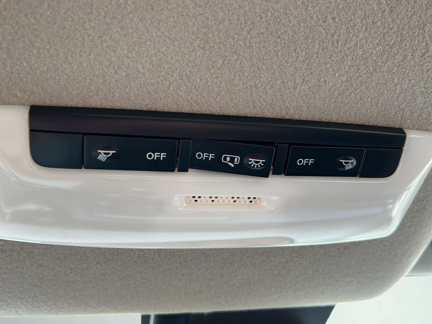 New 2025 Nissan Versa SV w/ Trunk Package FWD image 23