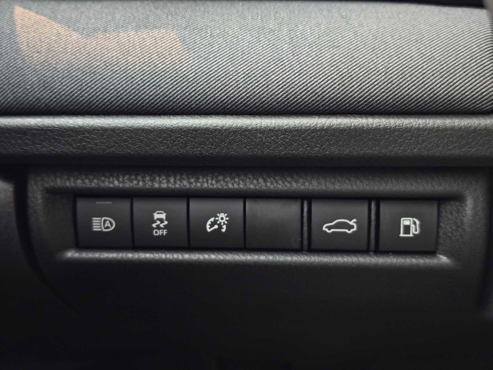 Certified 2025 Toyota Camry LE w/ Convenience Package image 28