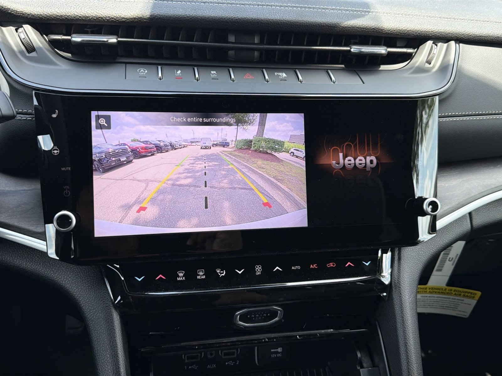 New 2026 Jeep Grand Cherokee Altitude AWD/4WD image 19
