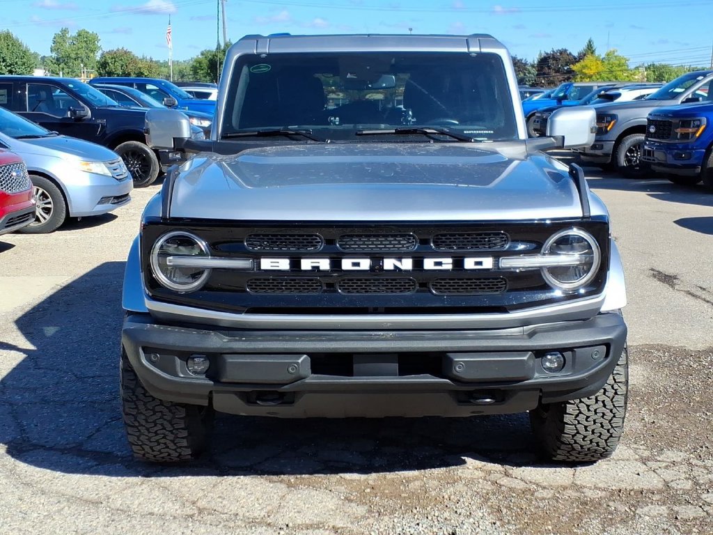 Used 2023 Ford Bronco Outer Banks AWD/4WD image 8