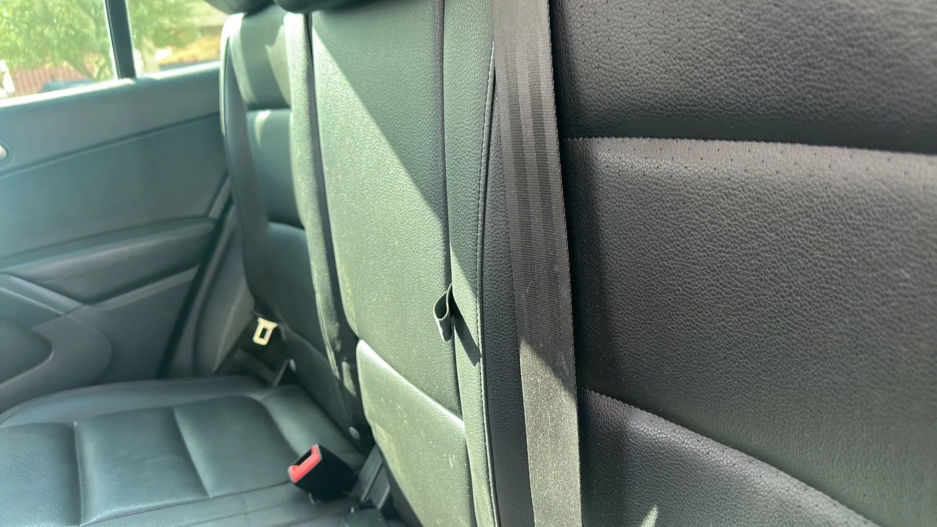 Used 2013 Volkswagen Tiguan SE image 12