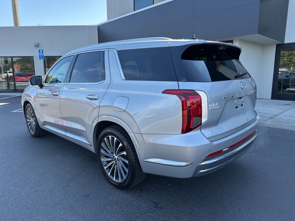 Used 2023 Hyundai Palisade Calligraphy image 8