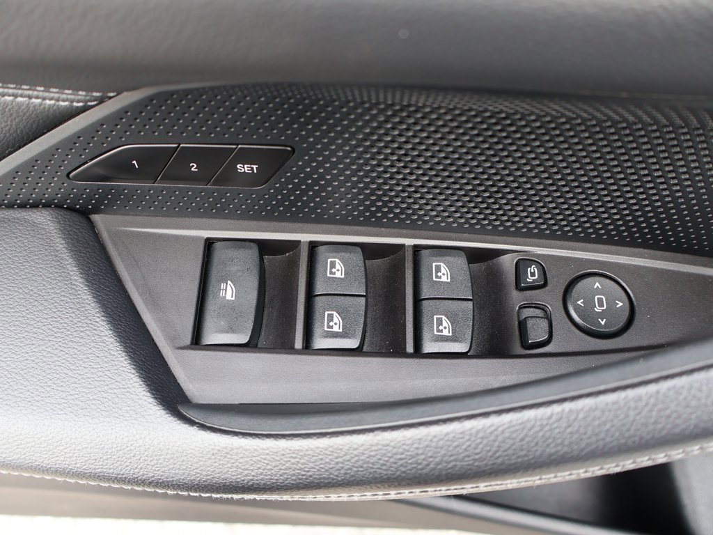 Used 2023 BMW 430i xDrive Convertible w/ M Sport Package image 35