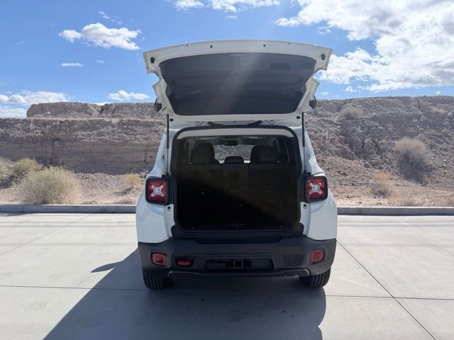 Used 2022 Jeep Renegade Trailhawk w/ Trailer Tow Group AWD/4WD image 31