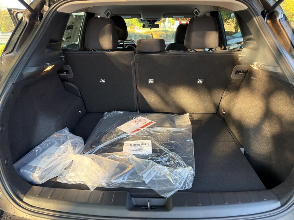 New 2026 Nissan Kicks SV image 31