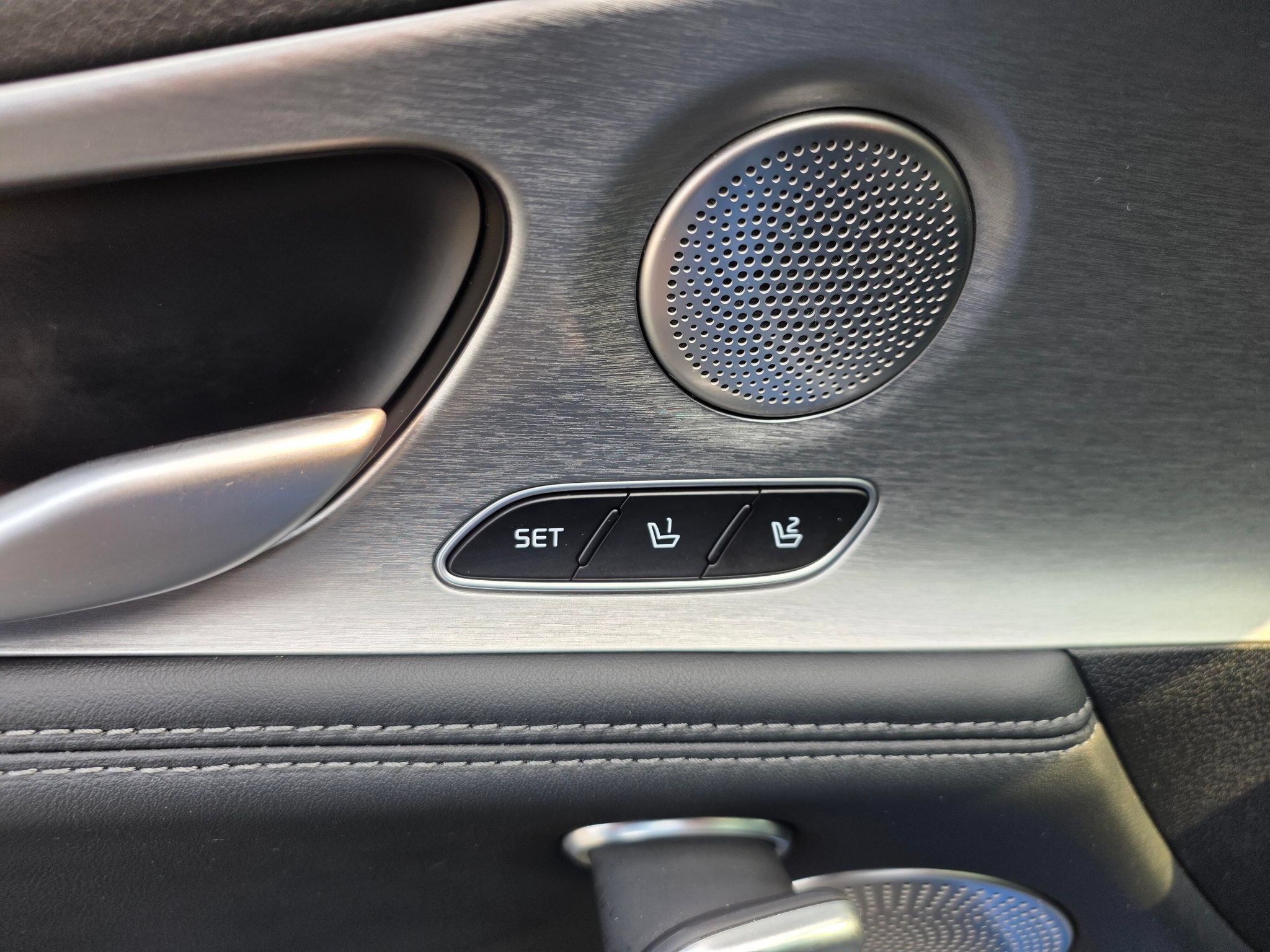 Used 2019 Kia Stinger GT2 AWD/4WD image 25