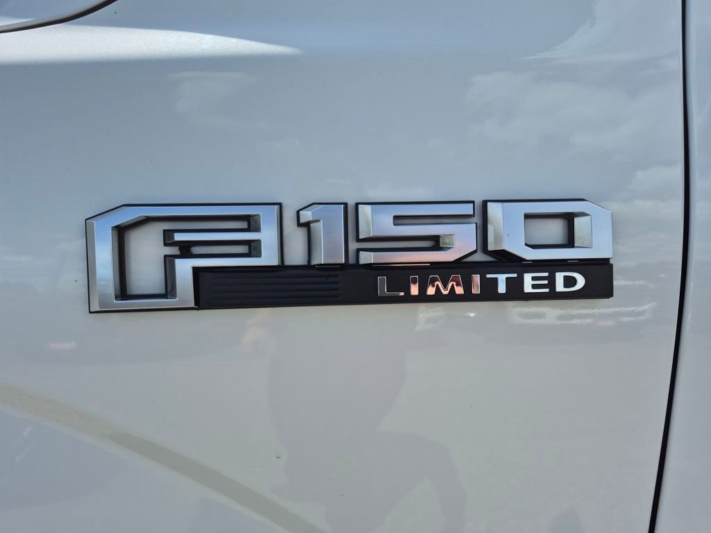 Used 2020 Ford F150 Limited w/ Trailer Tow Package image 12