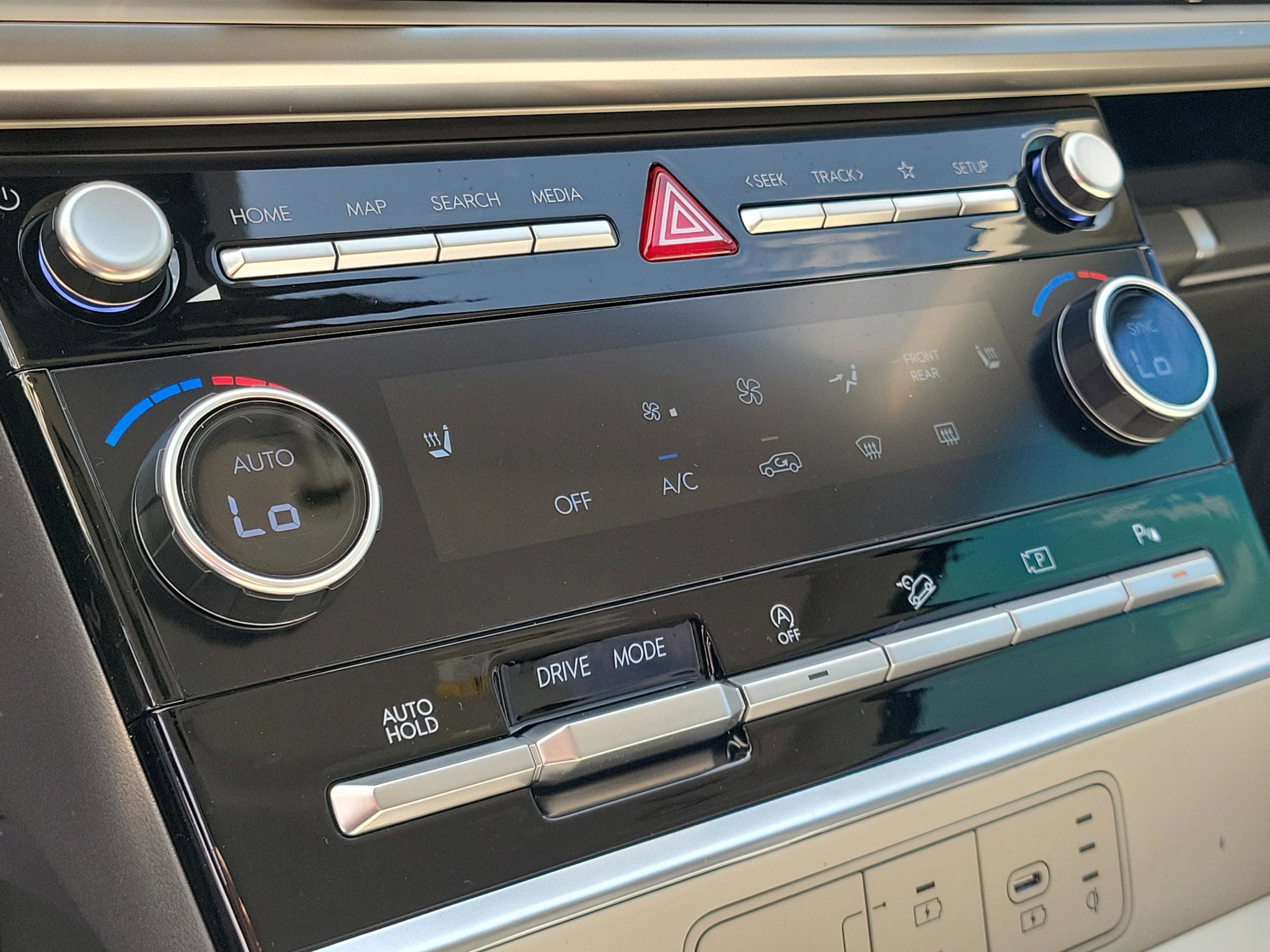 New 2026 Hyundai Santa Fe SEL image 30