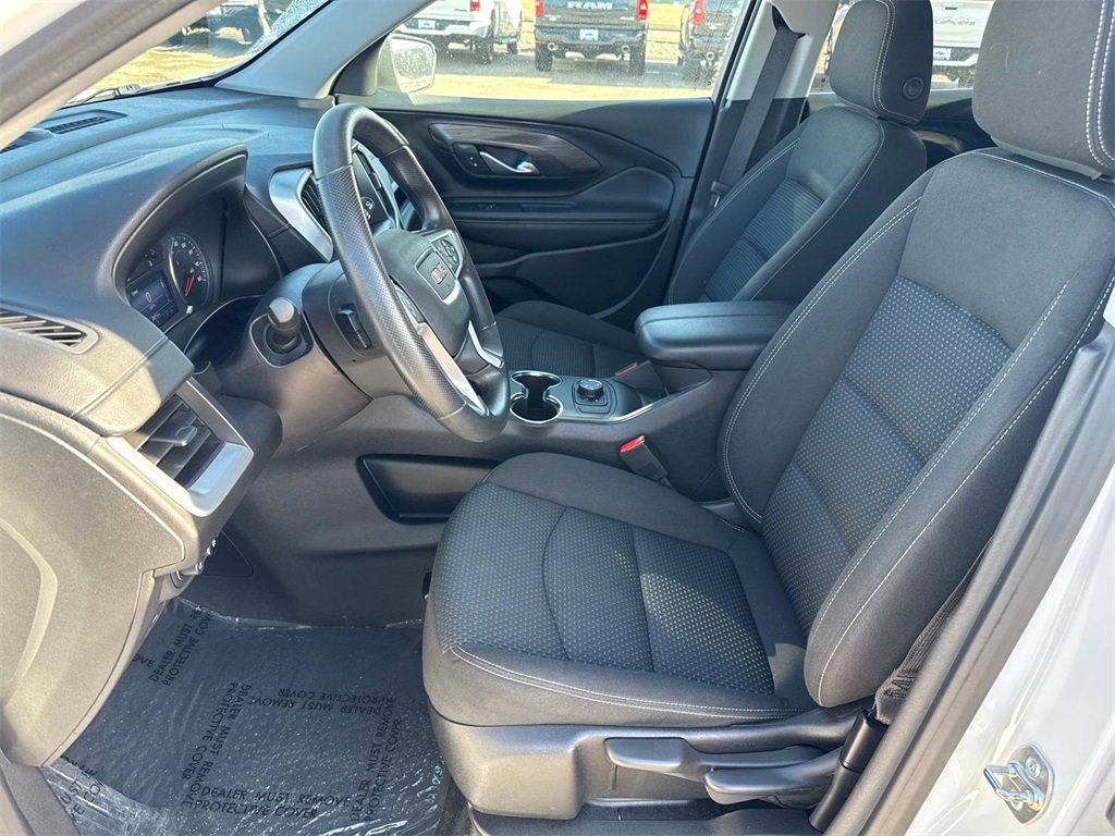 Used 2024 GMC Terrain SLE image 6