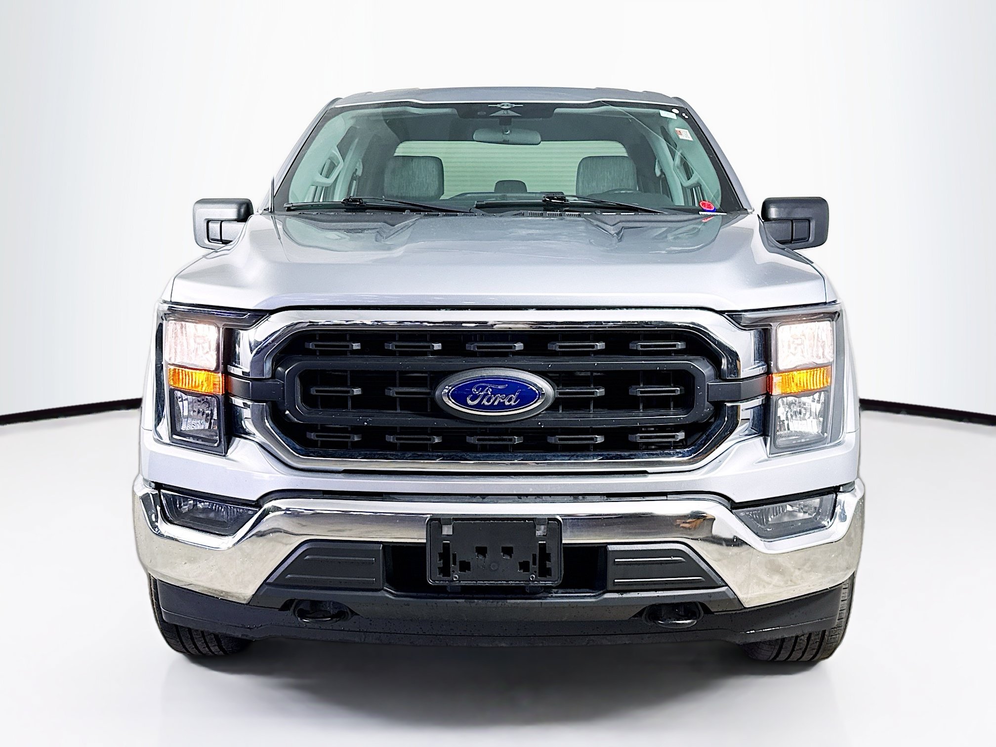 Used 2023 Ford F150 XLT AWD/4WD image 3