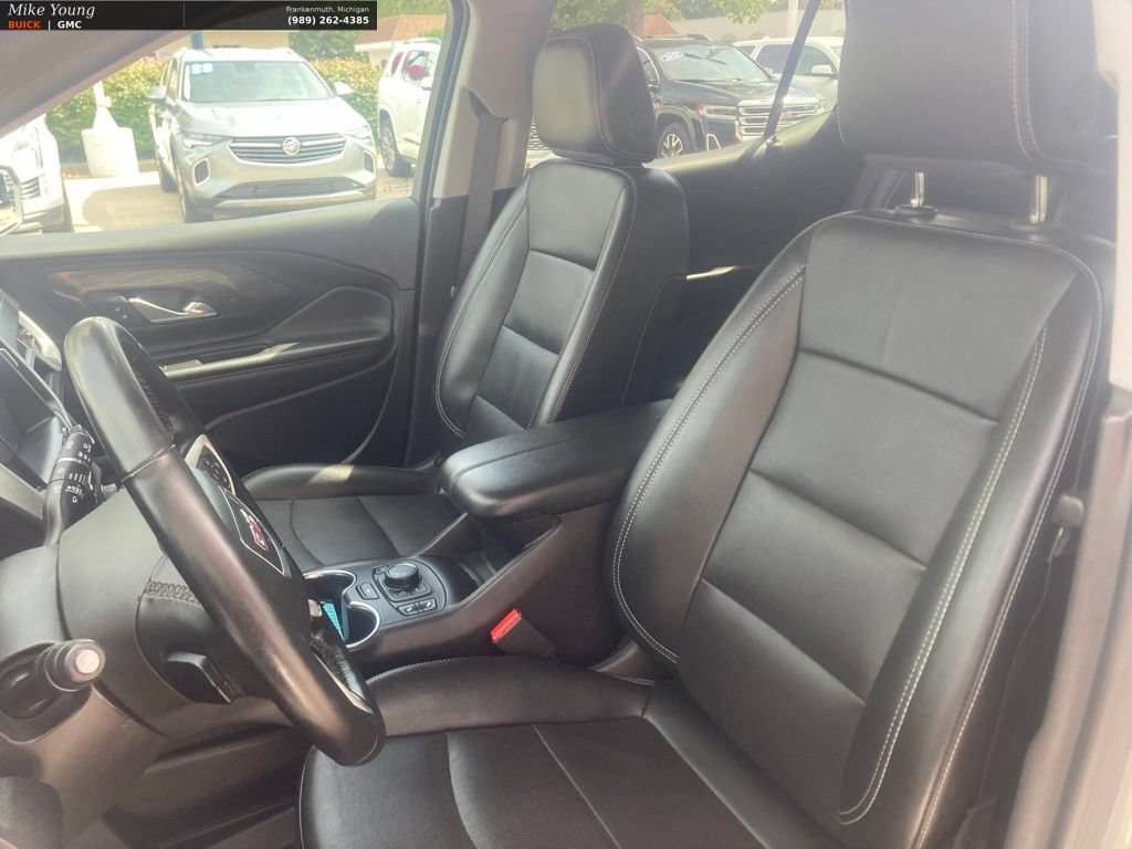 Used 2024 GMC Terrain SLT w/ Tech Package FWD image 24