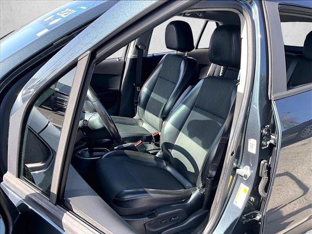 Used 2021 Chevrolet Trax LT w/ Driver Confidence Package FWD image 24