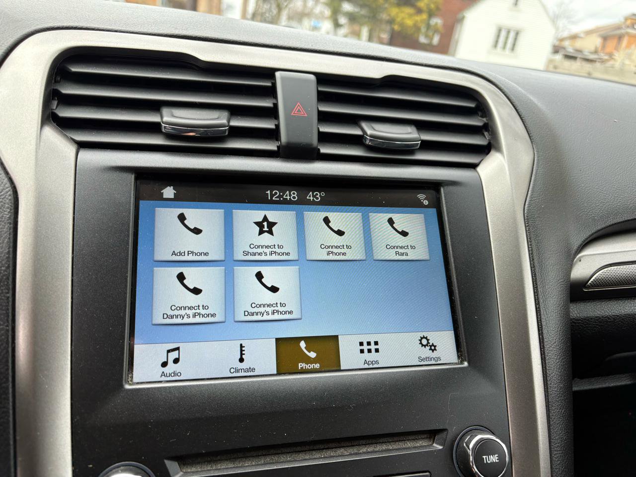 Used 2017 Ford Fusion SE w/ Fusion SE Technology Package image 32