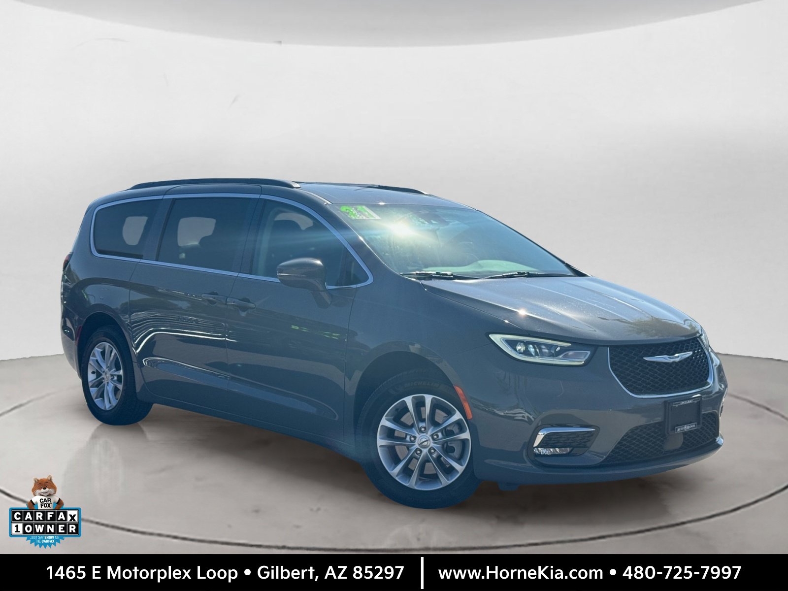 Used 2021 Chrysler Pacifica Touring w/ Cold Weather Group AWD/4WD image 1