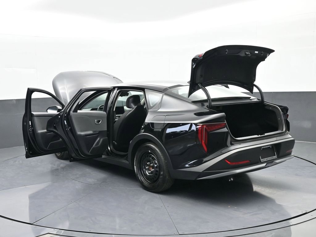 Used 2025 Kia K4 LX image 76