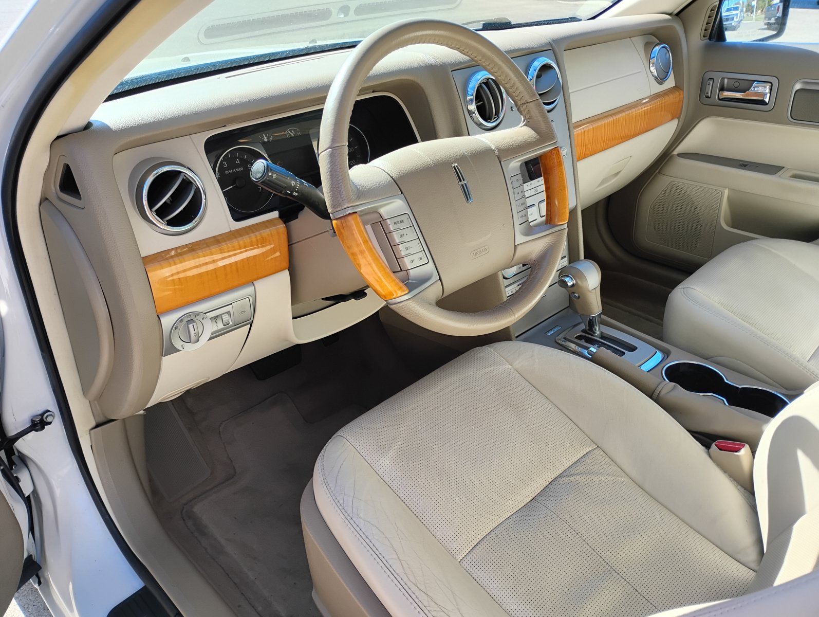 Used 2008 Lincoln MKZ FWD image 17