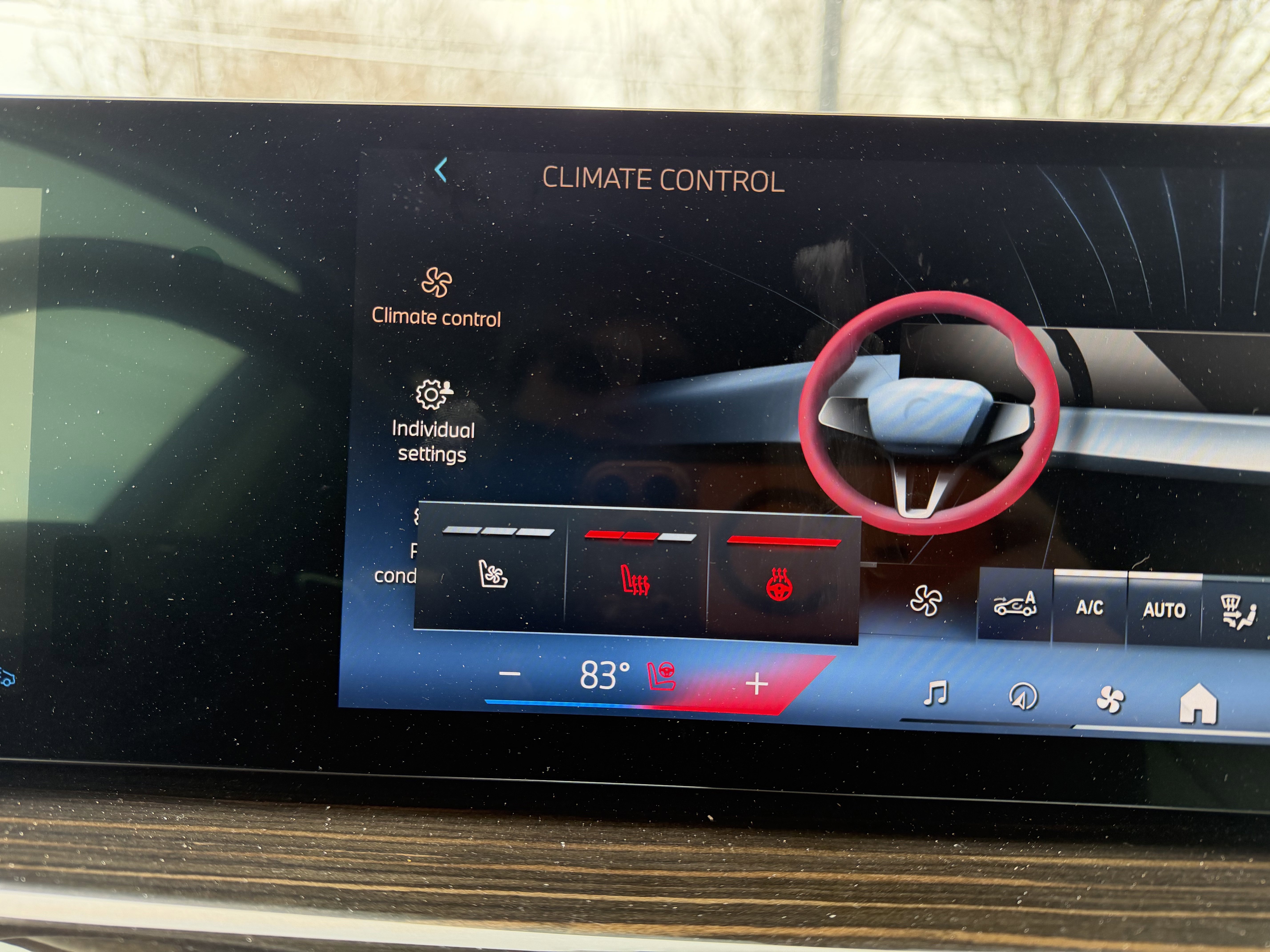 Used 2024 BMW X7 xDrive40i w/ Executive Package image 21