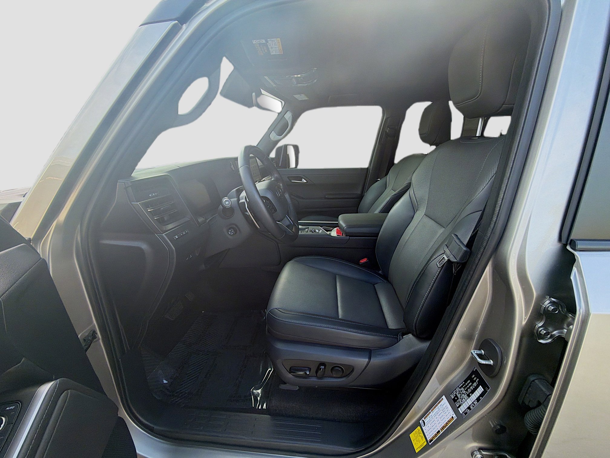 Used 2024 Lexus GX 550 w/ Cold Area Package AWD/4WD image 18