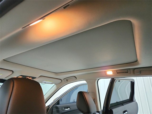 Used 2024 Nissan Pathfinder Platinum w/ Cargo Package image 23