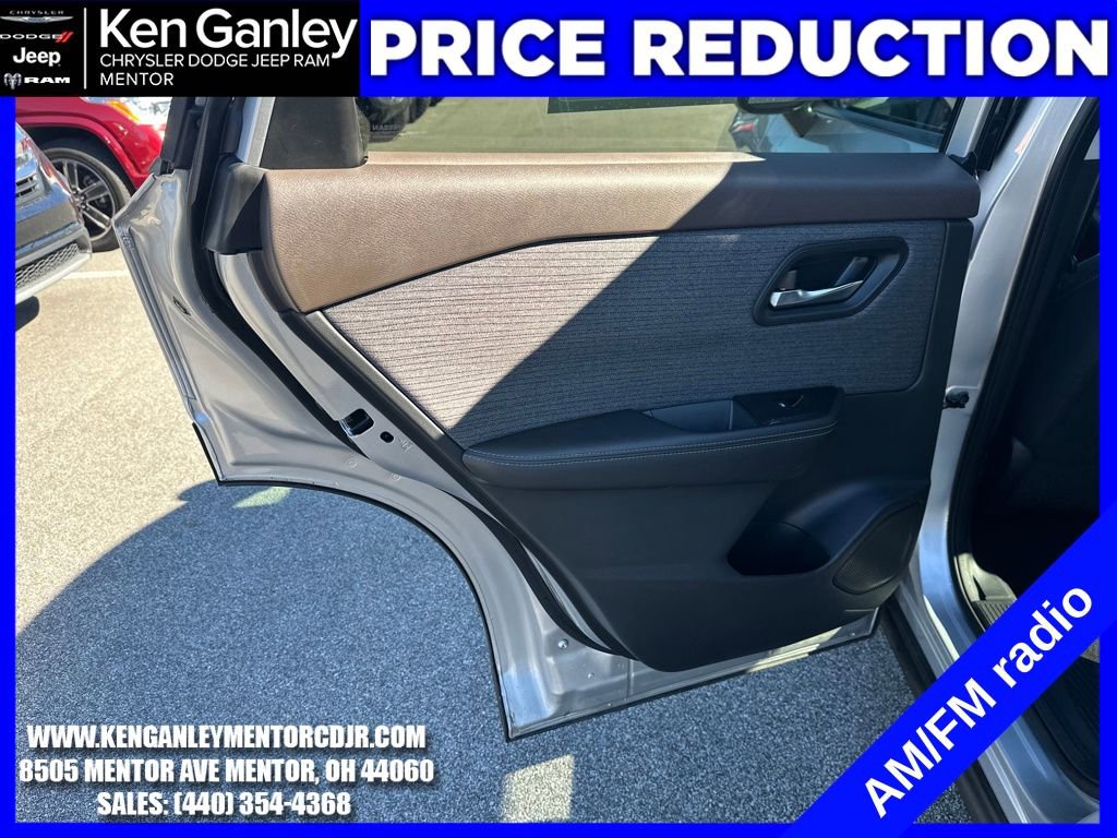 Used 2021 Nissan Rogue SV image 18