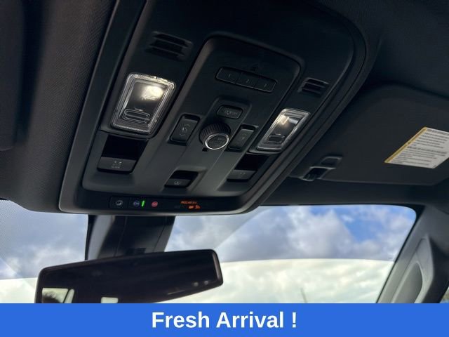 Used 2022 Chevrolet Tahoe RST w/ Luxury Package RWD image 11