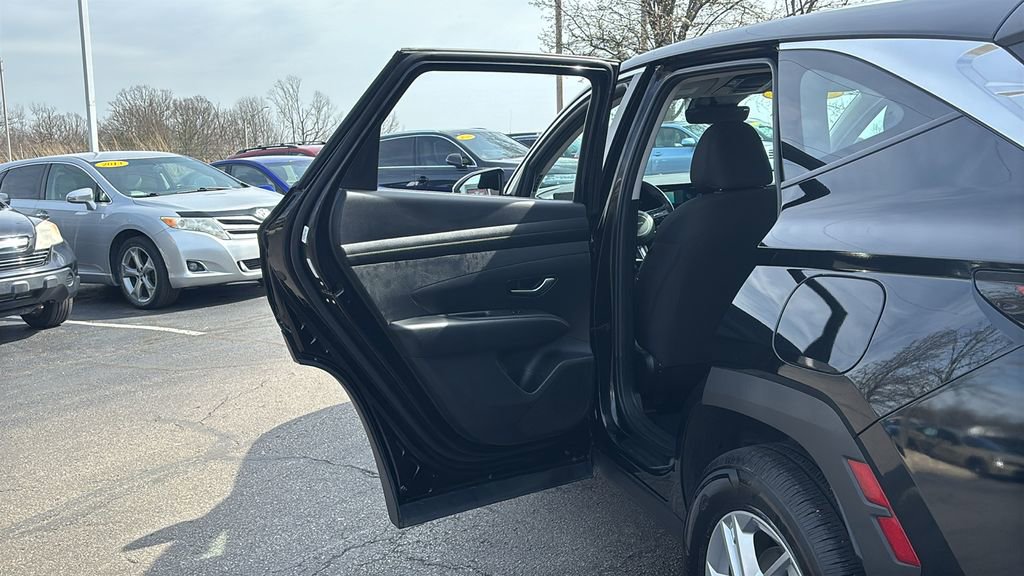 Used 2025 Hyundai Tucson SE AWD/4WD image 28