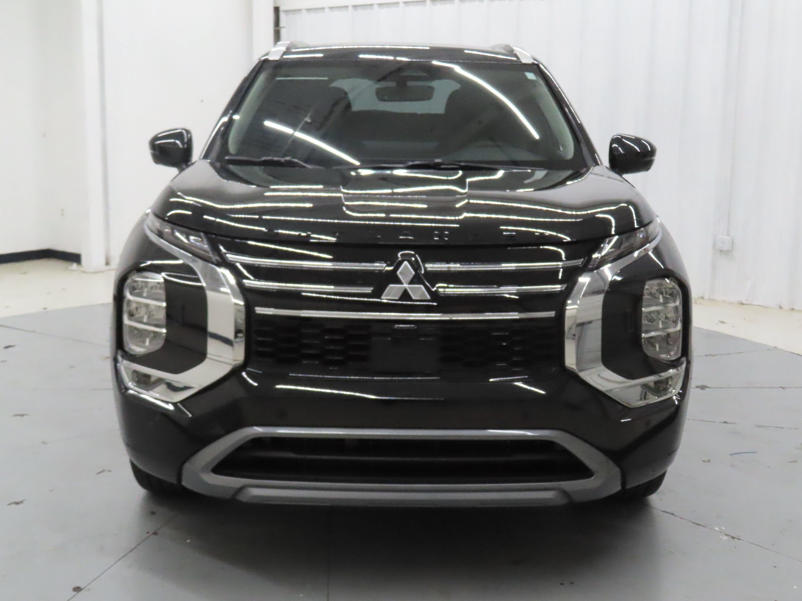 New 2026 Mitsubishi Outlander SEL AWD/4WD image 9