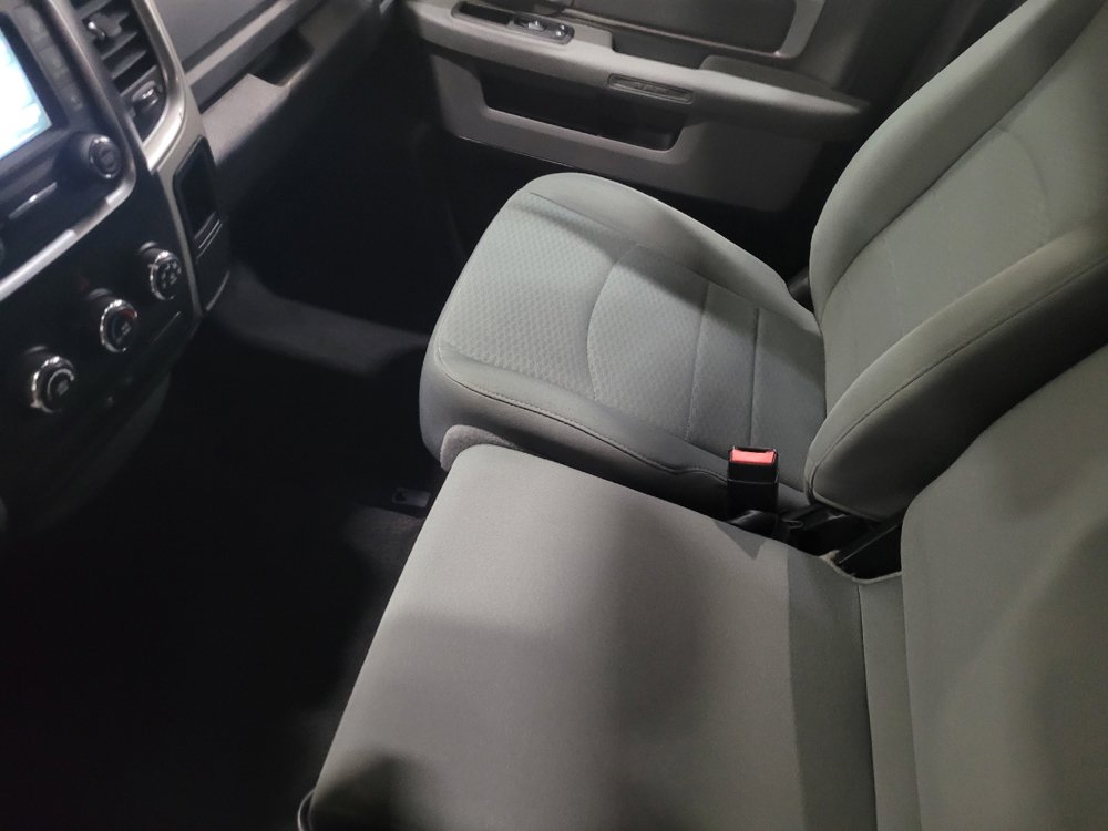 Used 2016 RAM 1500 Classic SLT image 26