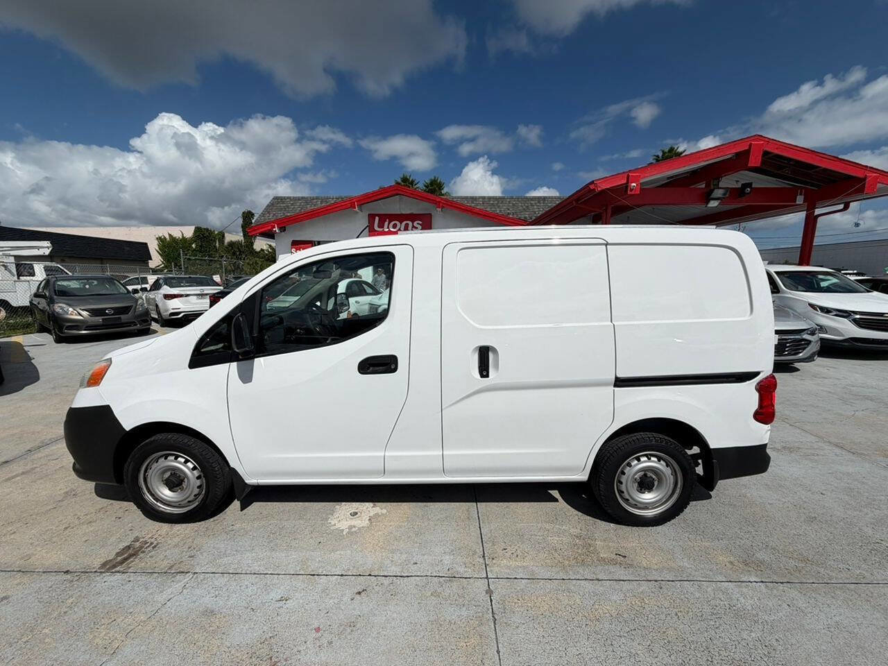 Used 2017 Nissan NV200 S w/ Cruise Control Package image 5