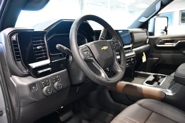 New 2026 Chevrolet Silverado 3500 High Country w/ High Country Premium Package AWD/4WD image 25