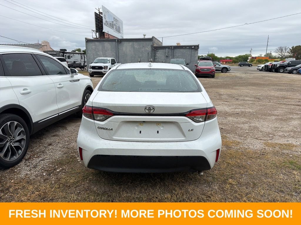 Used 2025 Toyota Corolla LE image 5