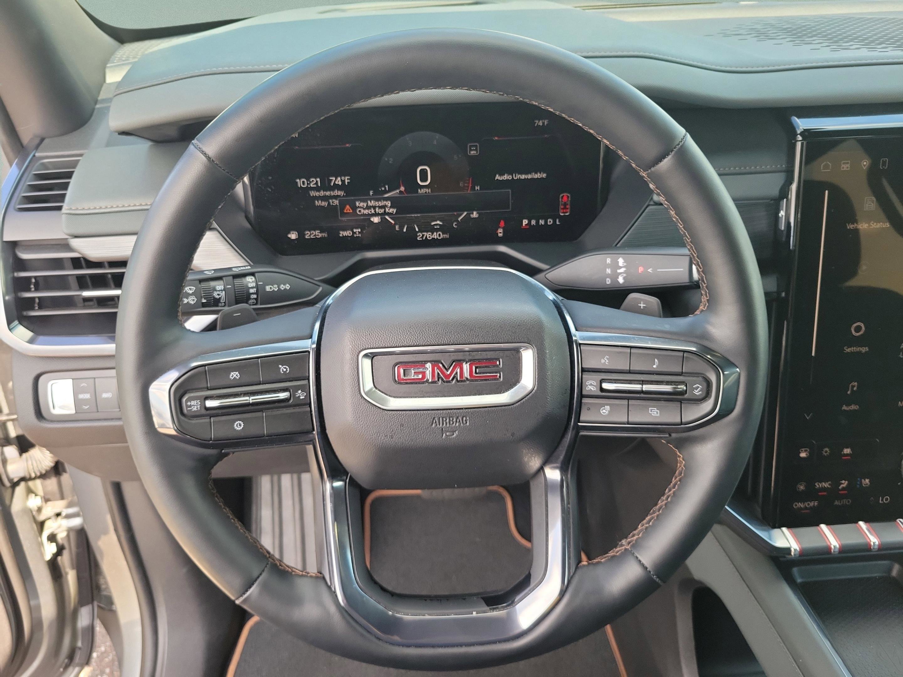 Used 2024 GMC Acadia AT4 w/ Luxury Package AWD/4WD image 9