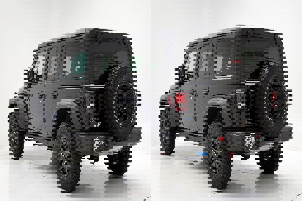 Used 2023 Jeep Wrangler Unlimited w/ Cold Weather Group image 7