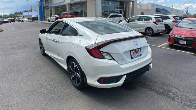 Used 2018 Honda Civic Touring image 5