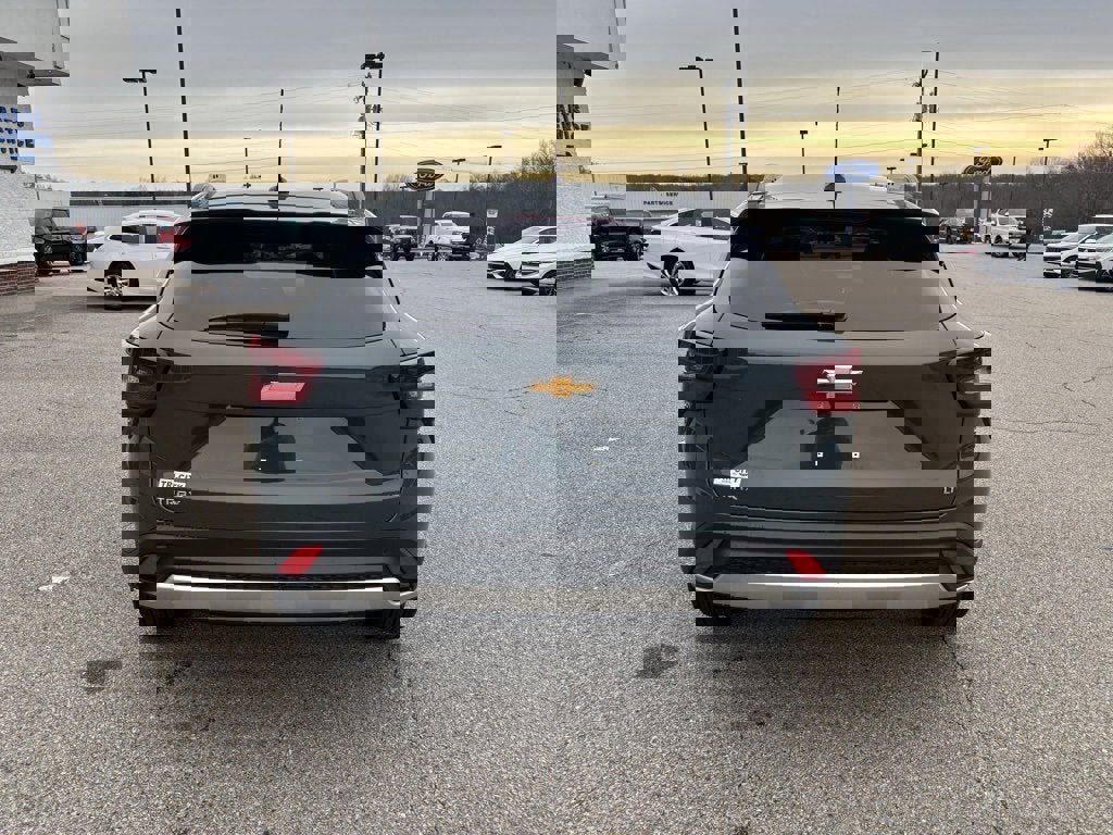 New 2026 Chevrolet Trax LT w/ Driver Confidence Package image 8