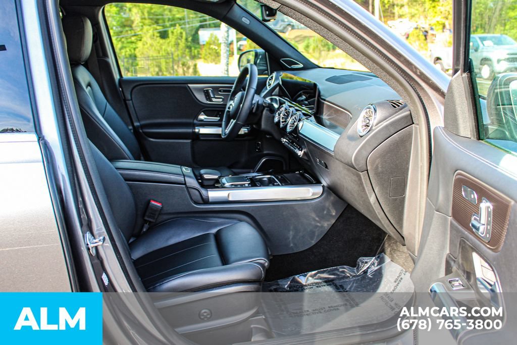 Used 2022 Mercedes-Benz GLB 250 4MATIC w/ Premium Package Lite image 21