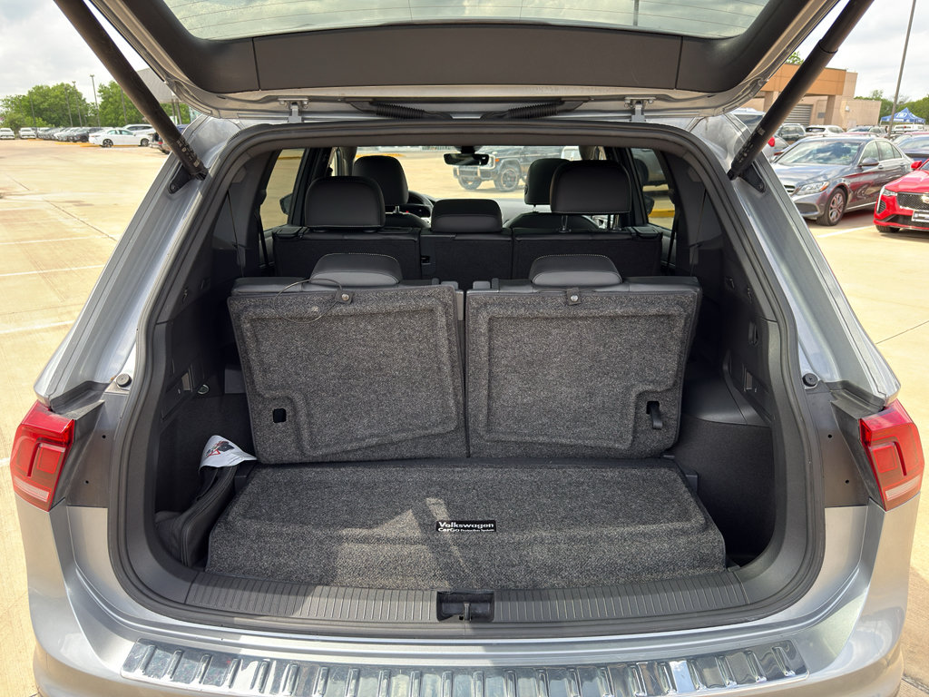 Used 2022 Volkswagen Tiguan SE R-Line FWD image 32